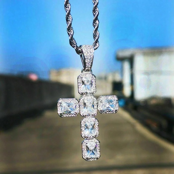 New Men Women 925 Silver Cross Diamond Necklace - Picture 2 of 6